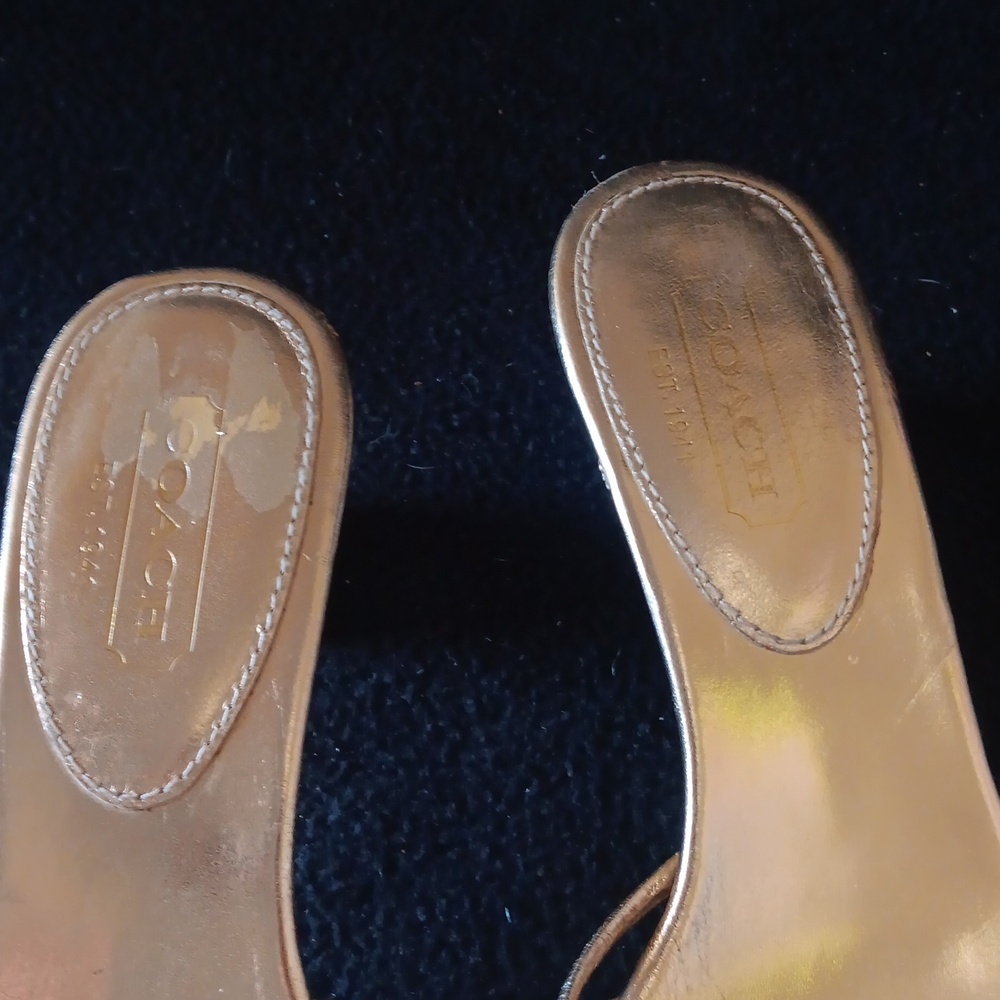Coach Olay gold sandles - Picture 6 of 6